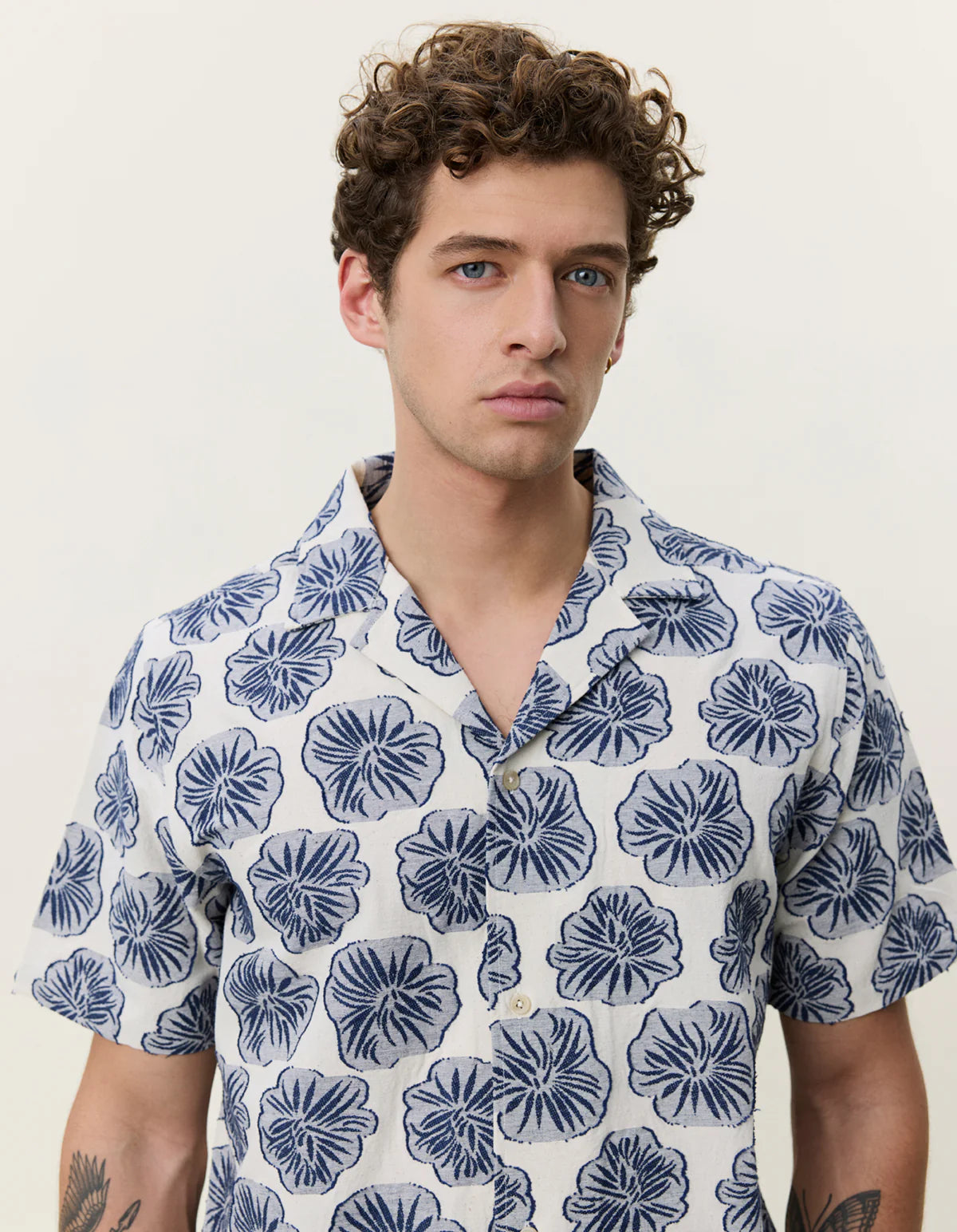Dahlia Jacquard Short Sleeve Shirt - Dark Denim Blue