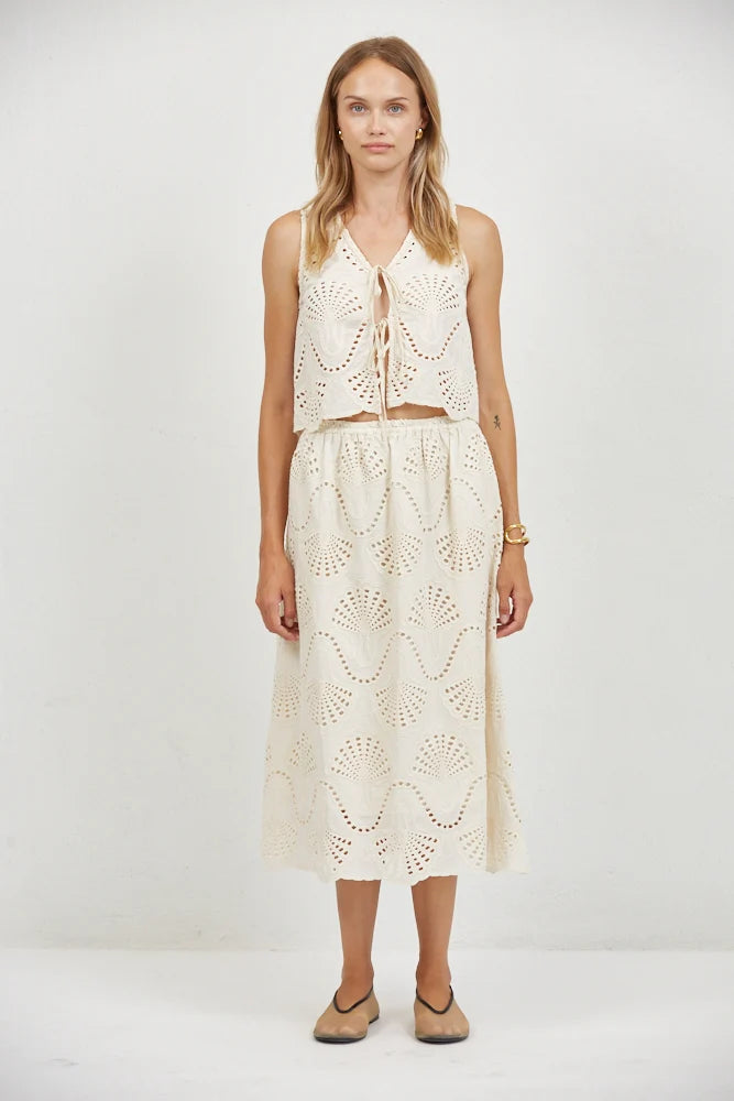 Cannes Eyelet Front Tie Tank - Natural