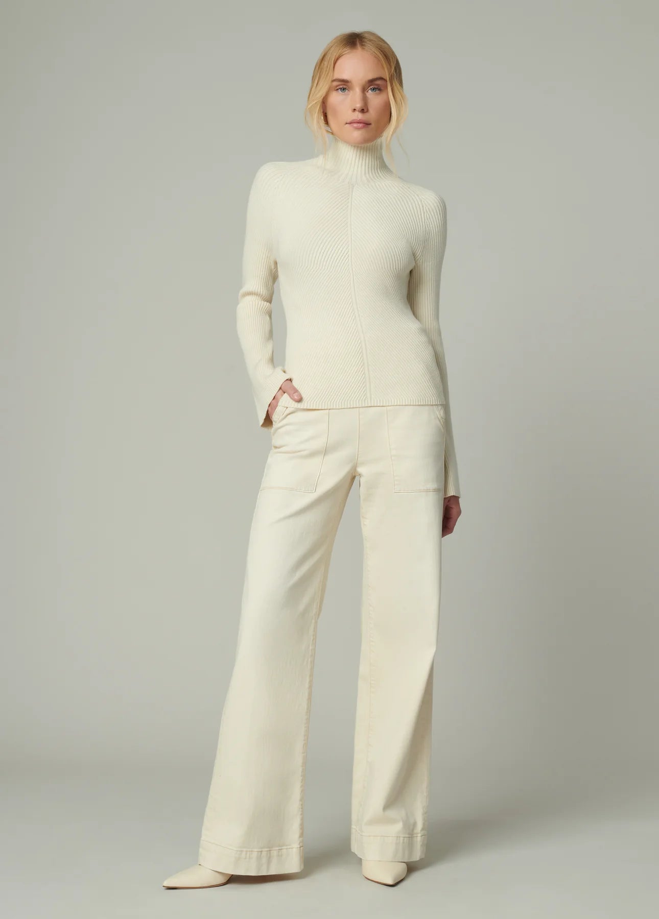 Palmer Turtleneck - Milk