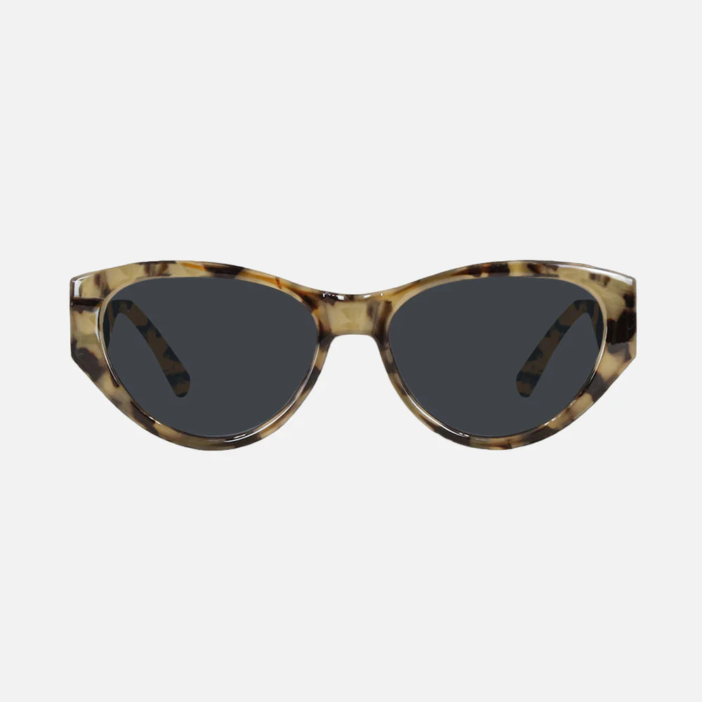Lulu - Ivory Tort Grey Lens