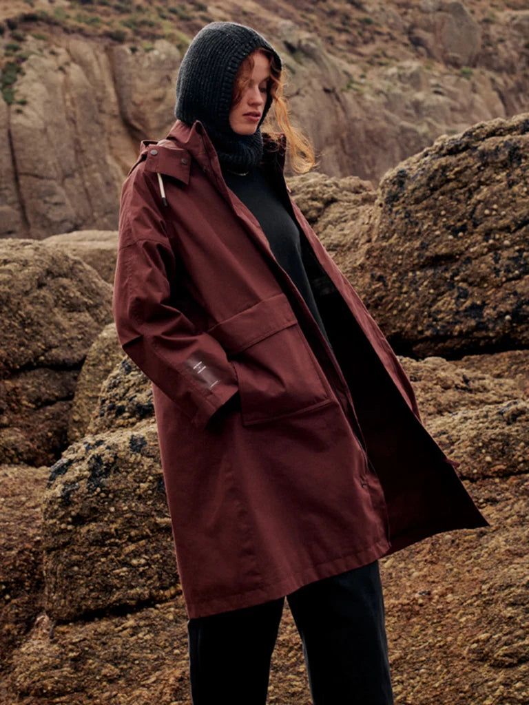 Women's Amy Powney + Finisterre Longline Waterproof Jacket - Cherrywood