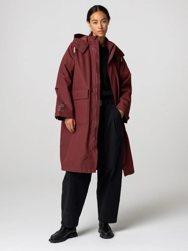 Women's Amy Powney + Finisterre Longline Waterproof Jacket - Cherrywood