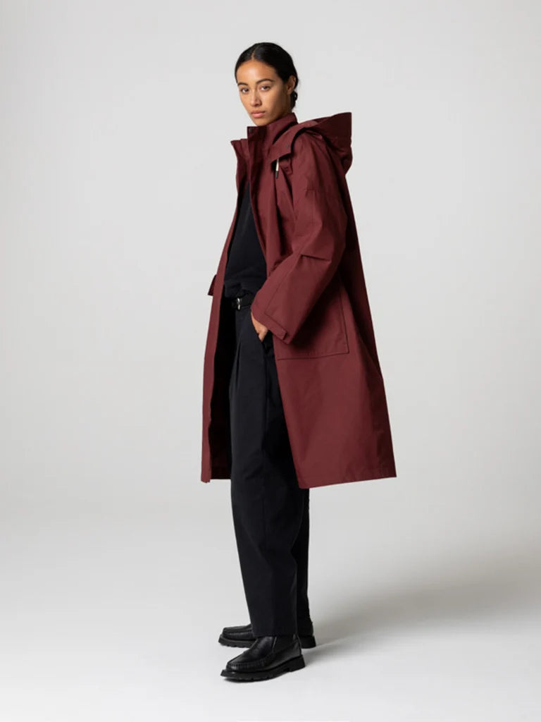Women's Amy Powney + Finisterre Longline Waterproof Jacket - Cherrywood