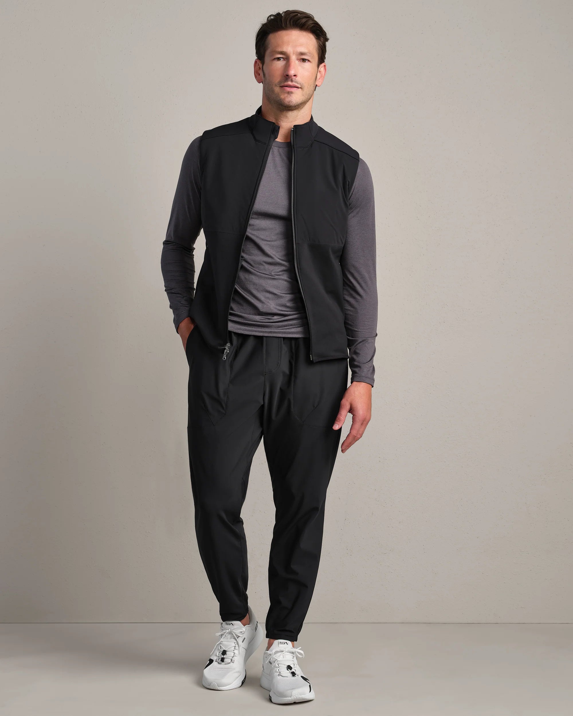 True North Vest - Black