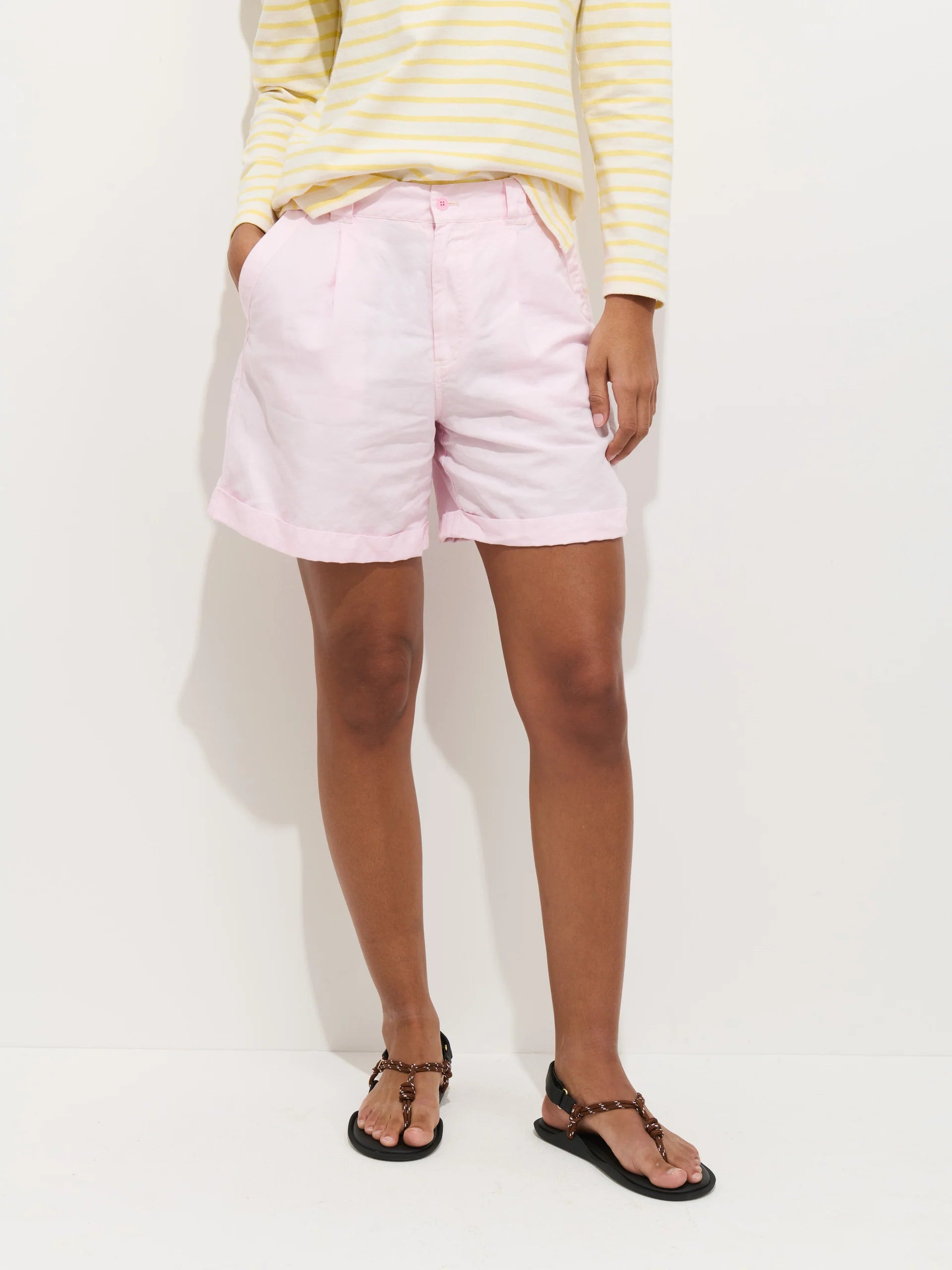 Lucie Short in Linen Cotton - Light Pink