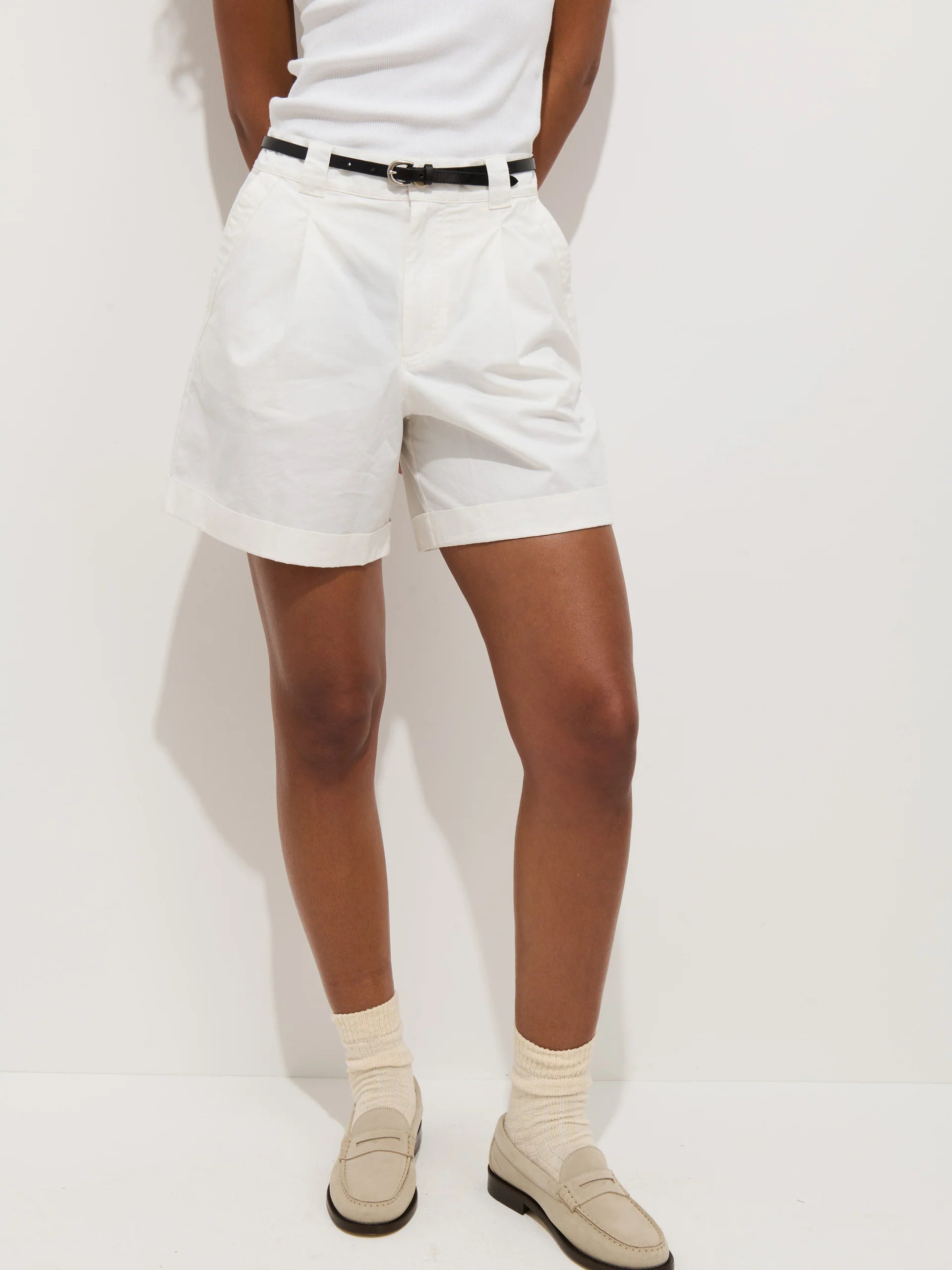 Lucie Short in Linen Cotton - White