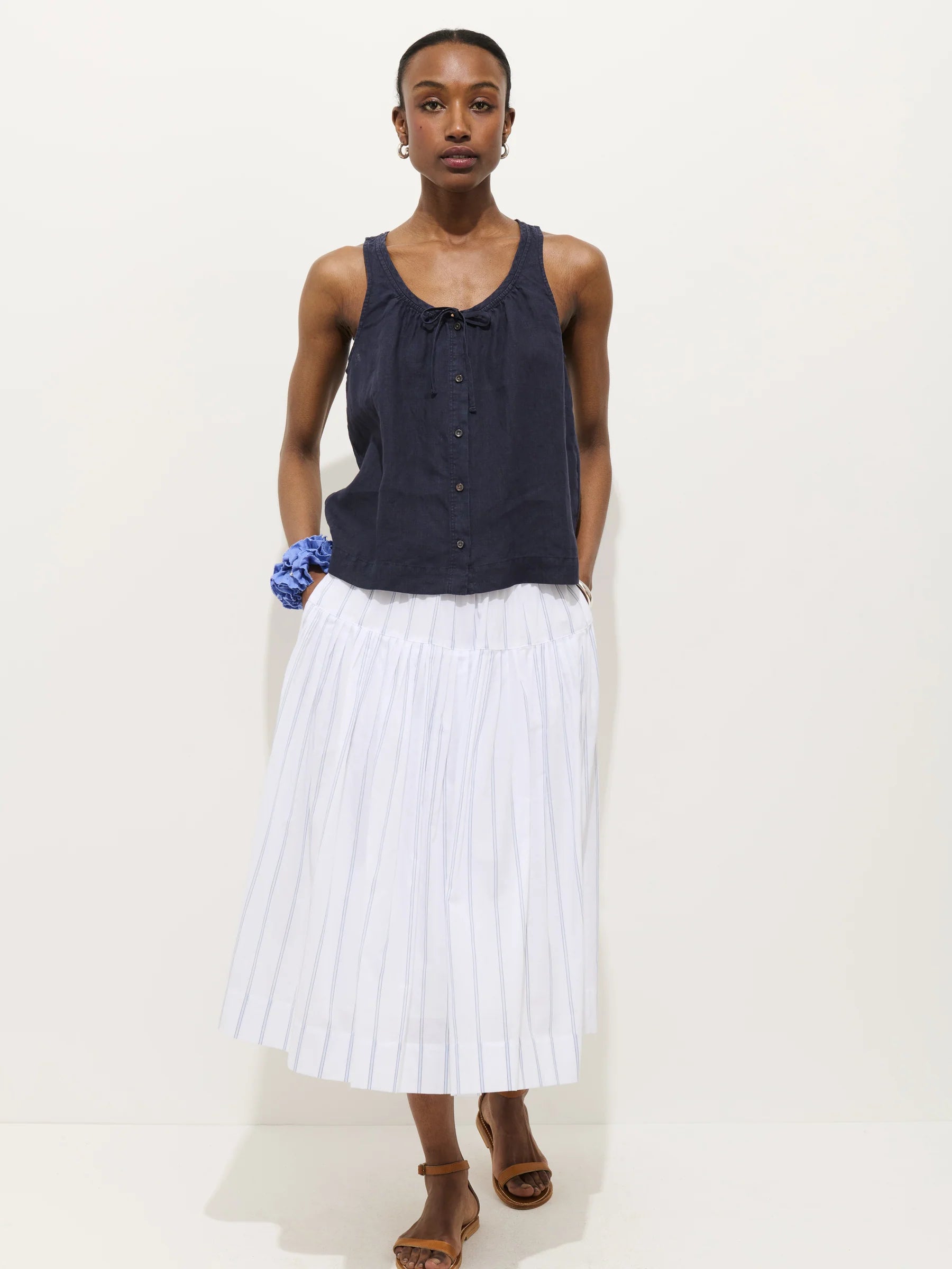 Sidney Top in Linen - Dark Navy