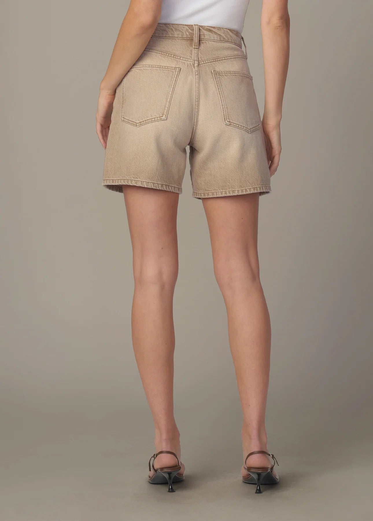 The Harlowe Short - Washed Tannin