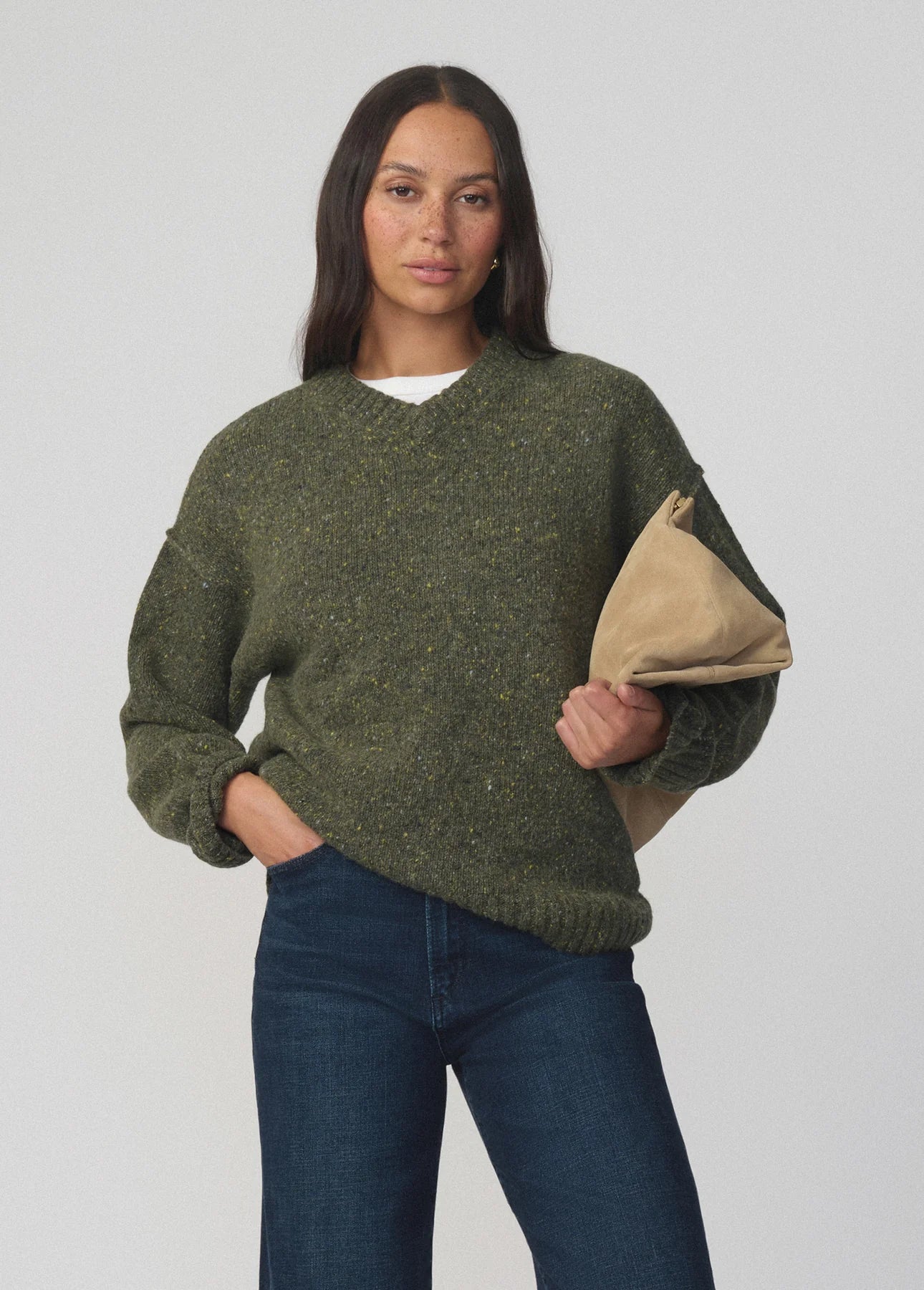 The V Neck Sweater - Moss