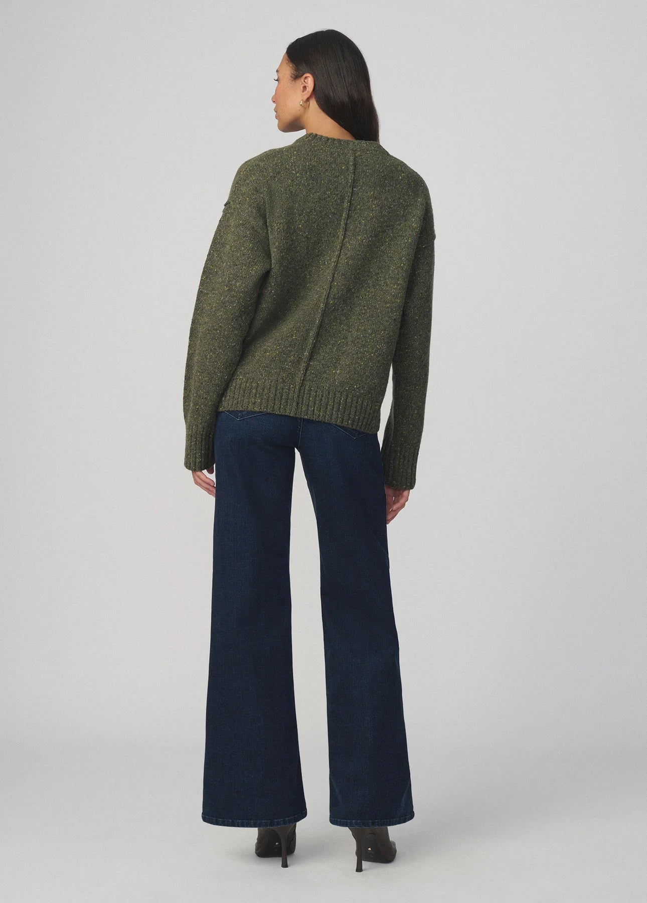 The V Neck Sweater - Moss