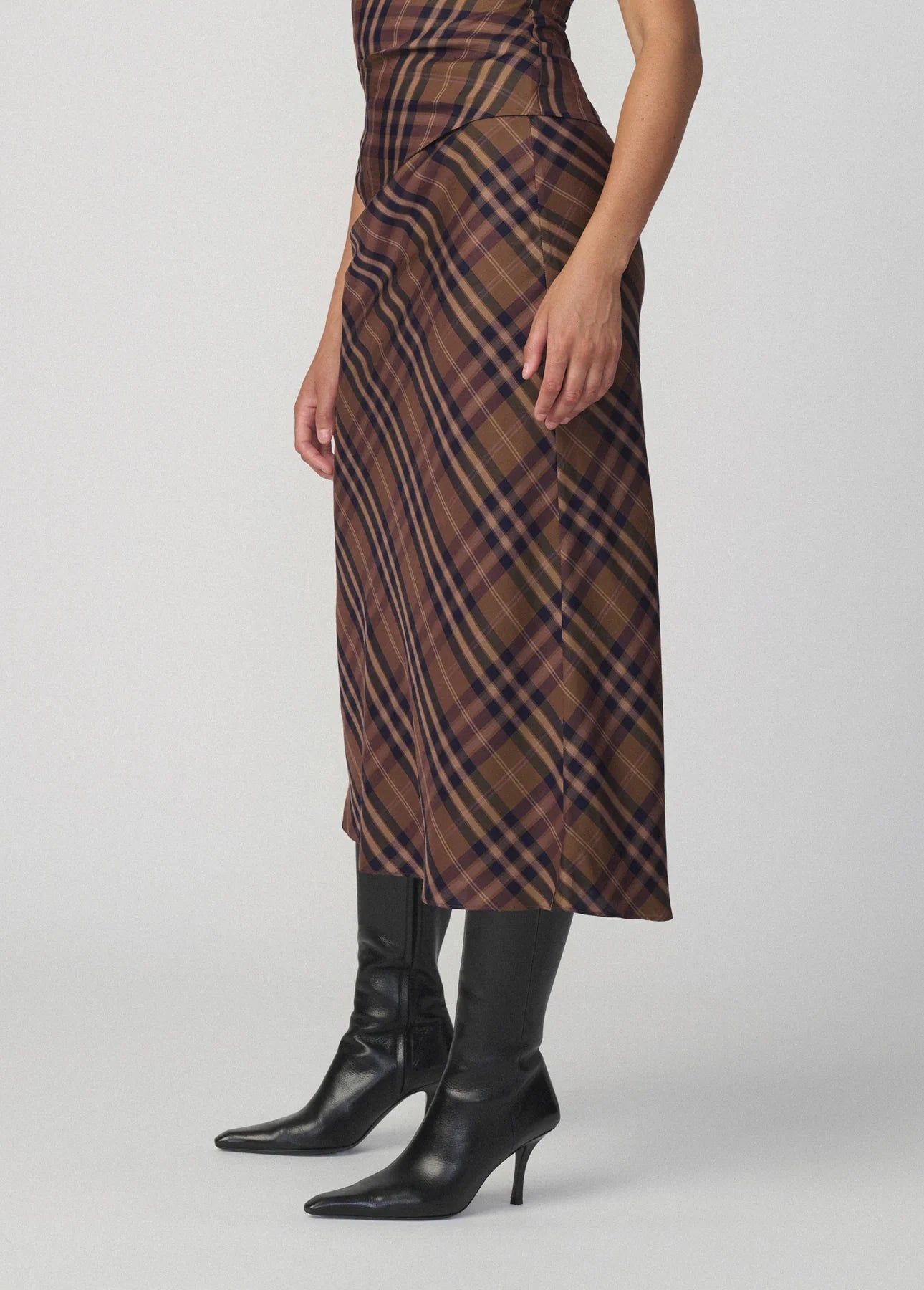 The Ines Midi Skirt - Camel Plaid