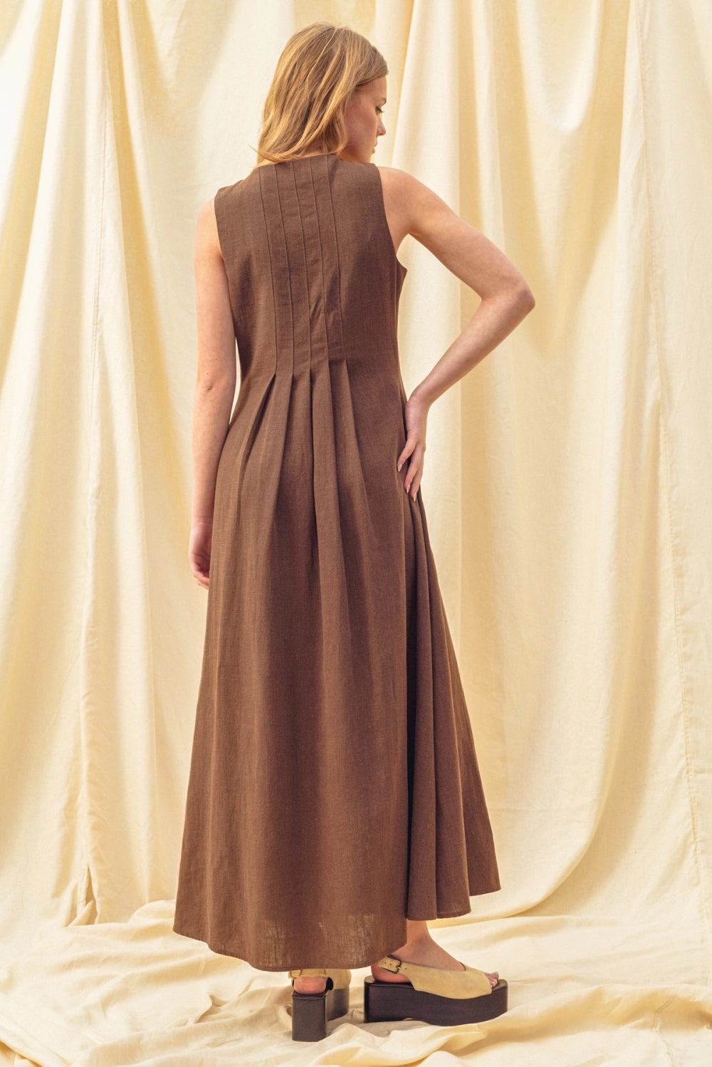 Pleated Button-Front Linen Maxi Dress - Brown