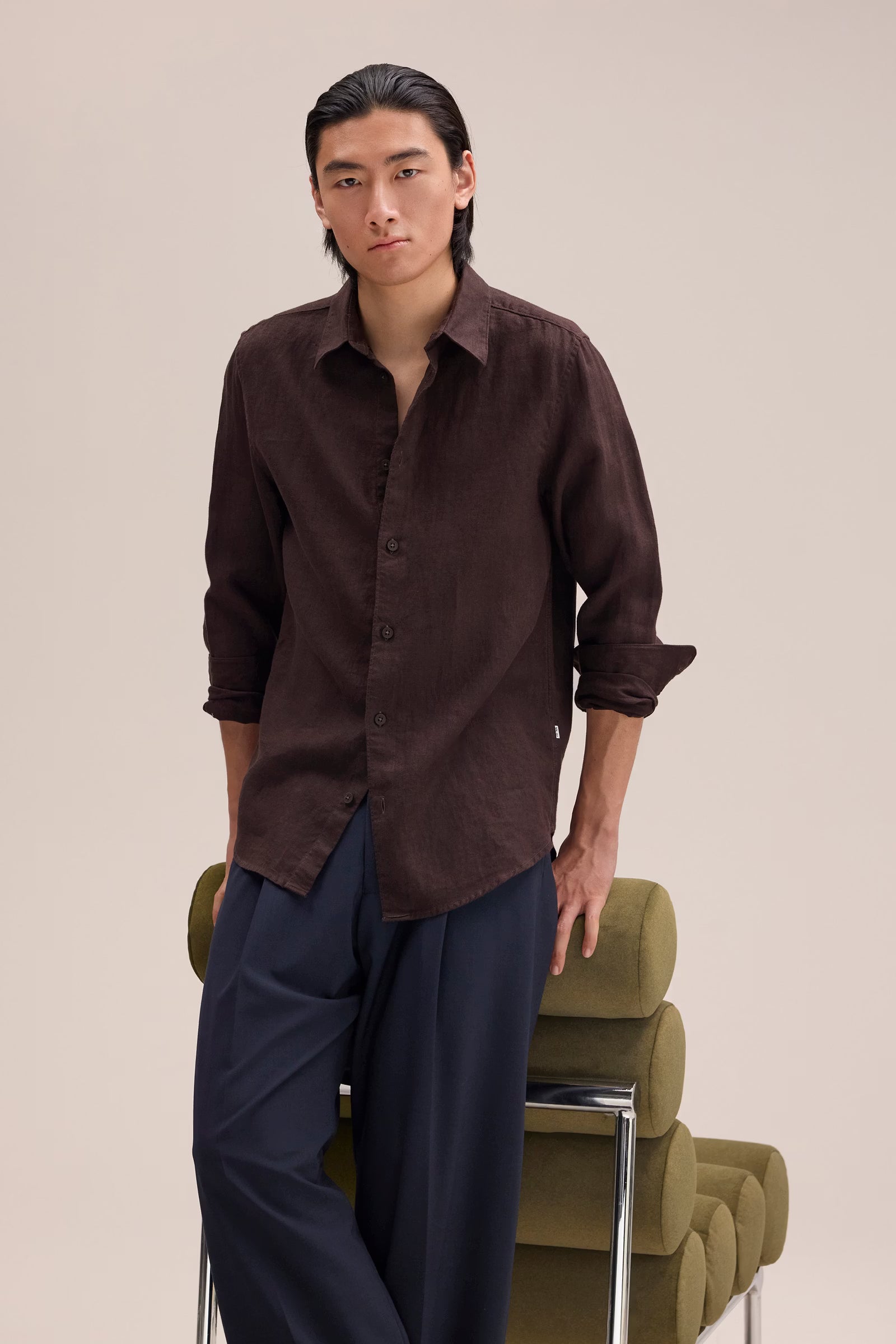 Enzo Classic Collar Linen Shirt - Deep Truffle