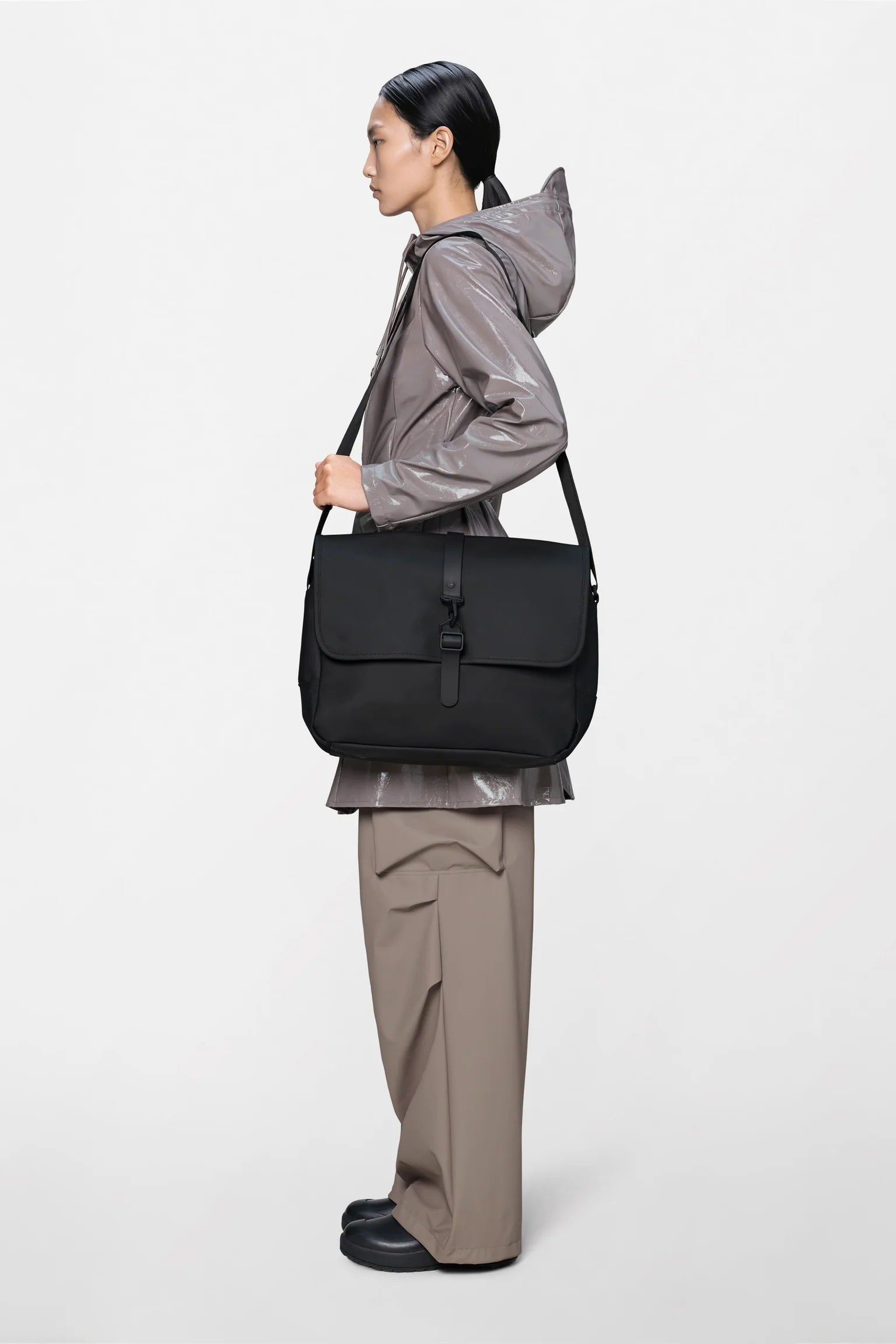 Messenger Bag - Black