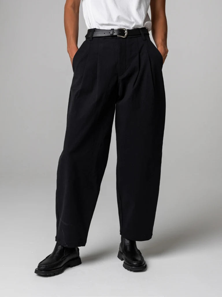 Amy Powney + Finisterre Women's Pleat Front Pant - Black