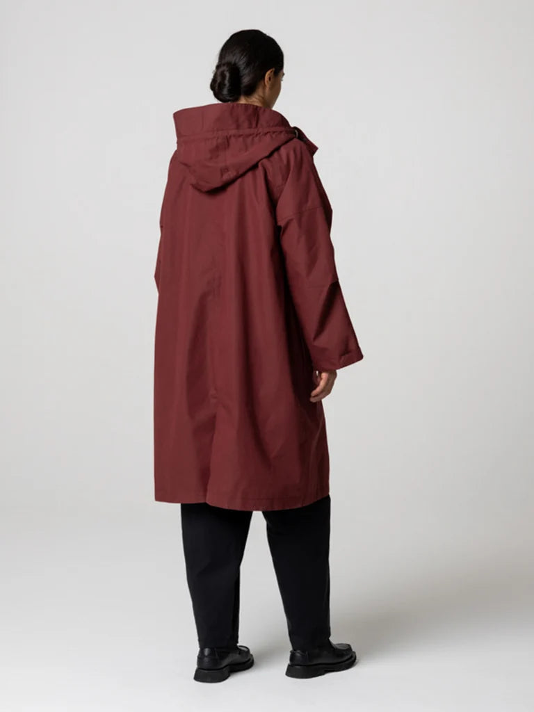 Women's Amy Powney + Finisterre Longline Waterproof Jacket - Cherrywood