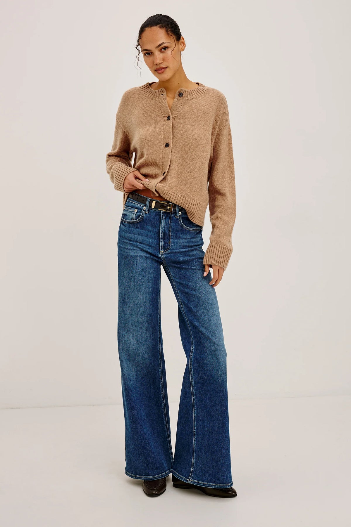 Carre Cardigan - Heather Camel