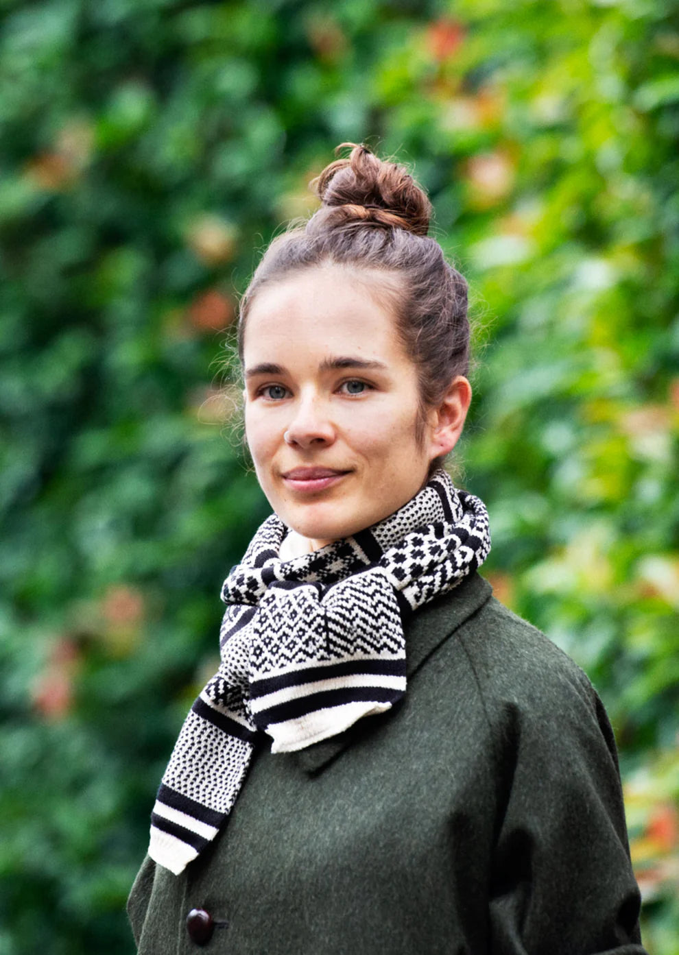 Sockstole Scarf Multi Jacquard / Ivory & Black Winter25