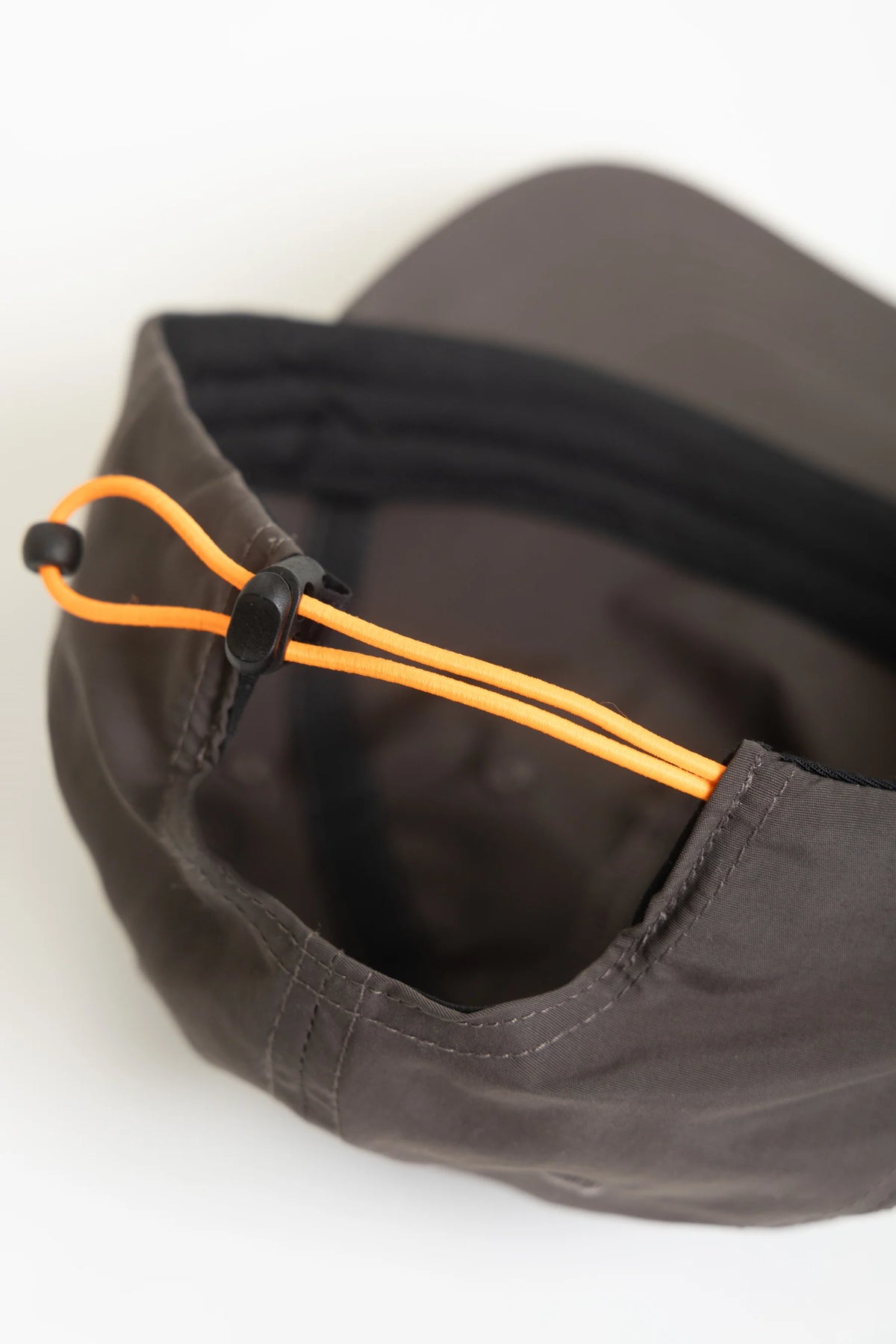 Nylon Dove Cap - Brown