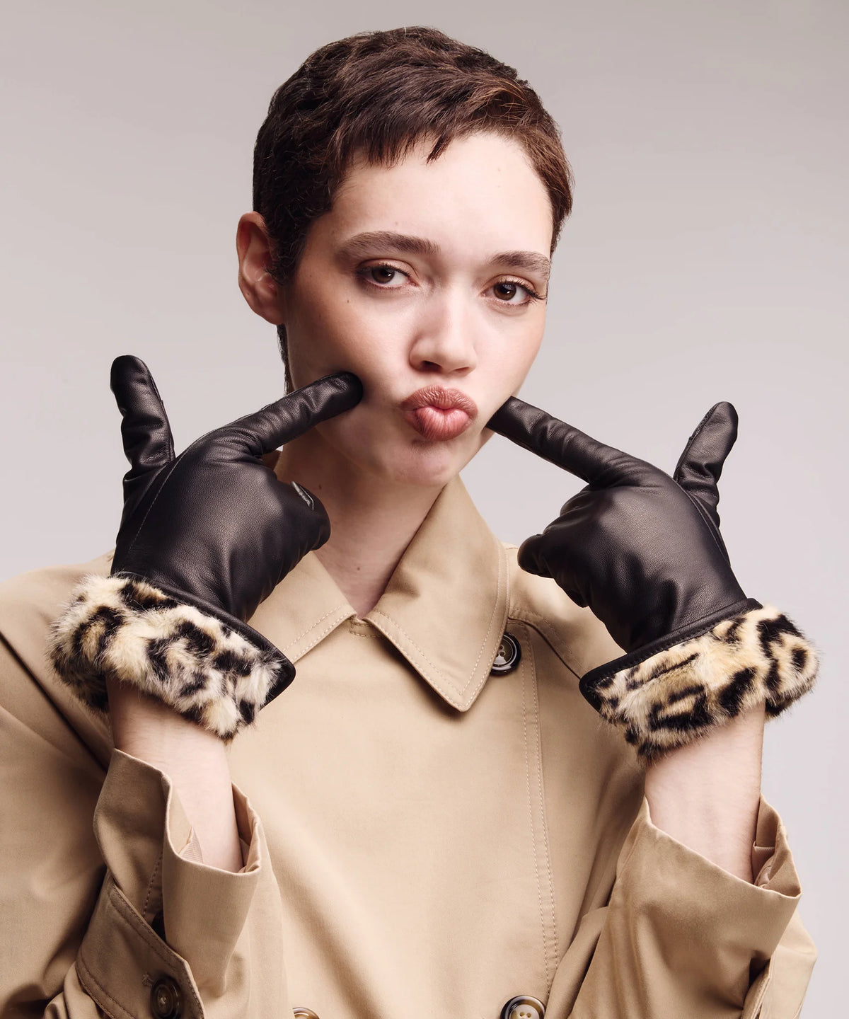 Leopard Faux Fur Leather Glove - Black