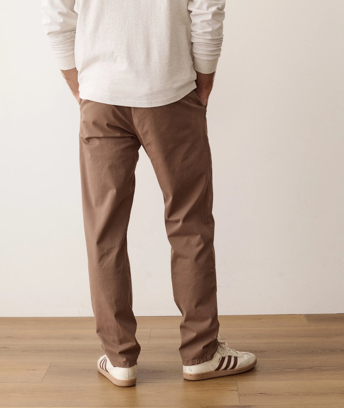 The Saturday Twill Chino - Slim Straight - Tobacco