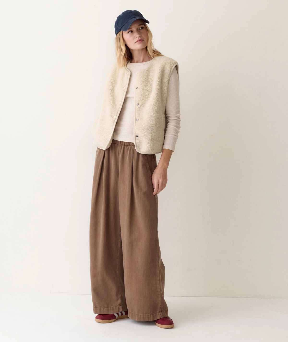 Mila Reversible Sherpa Vest - Oatmeal