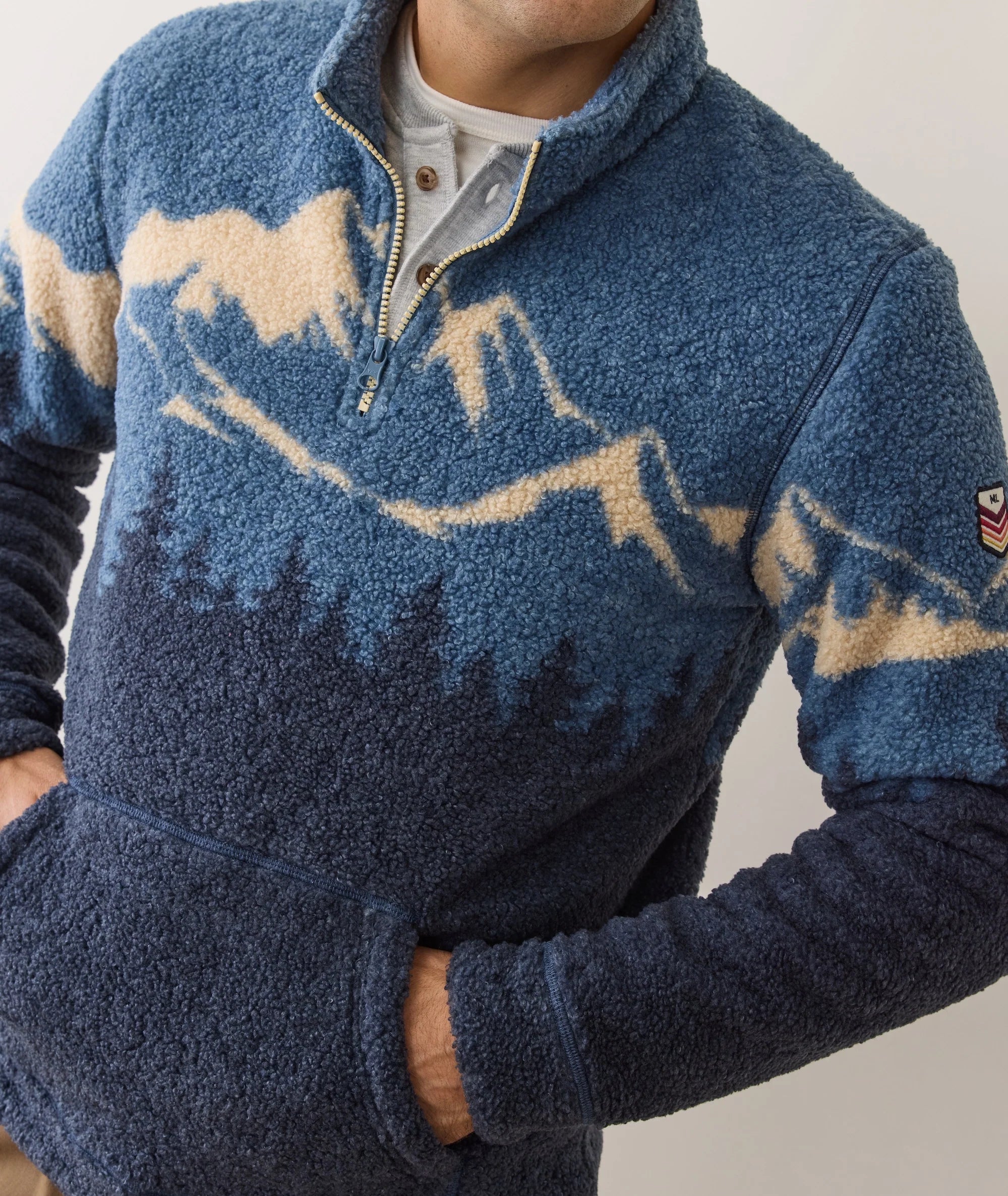 Sierra Sherpa Pullover - Blue Mountain Scene