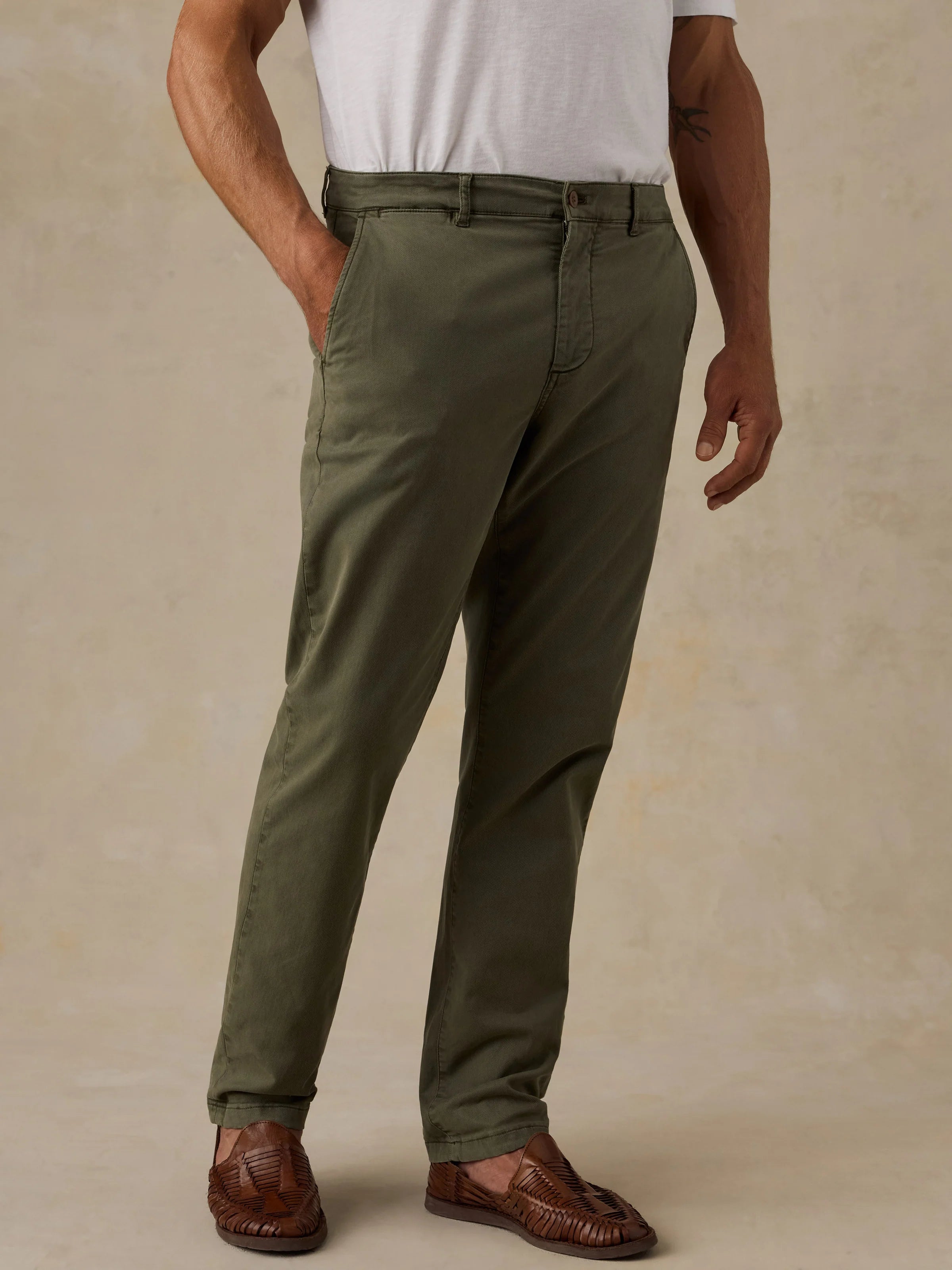 Coastline Chino - Elm Olive