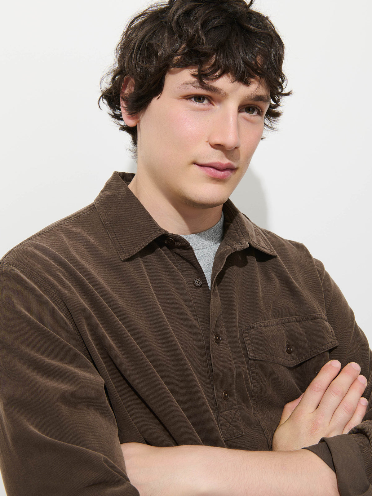 Carter Popover in Fine Wale Corduroy - Umber
