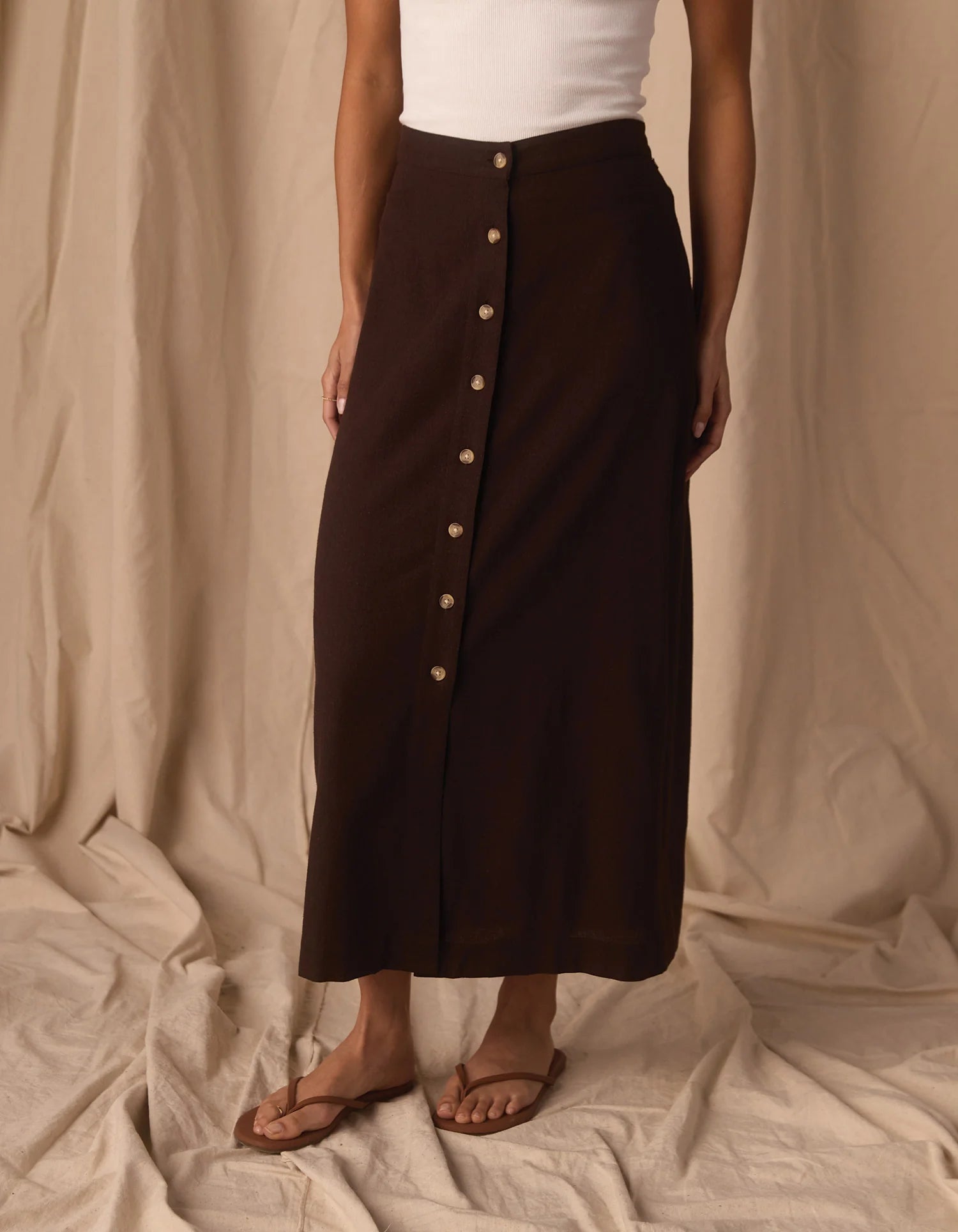 Leukos Linen-Blend Button Front Skirt - Umber
