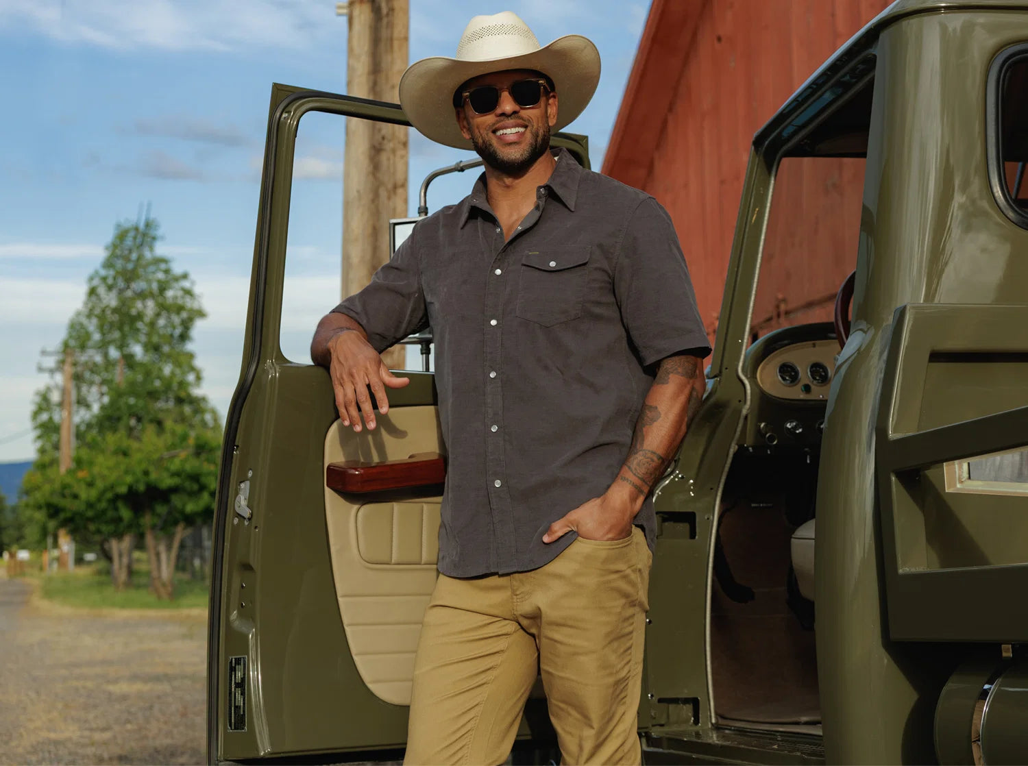 Short Sleeve Corduroy Pearl Snap - Iron Horse