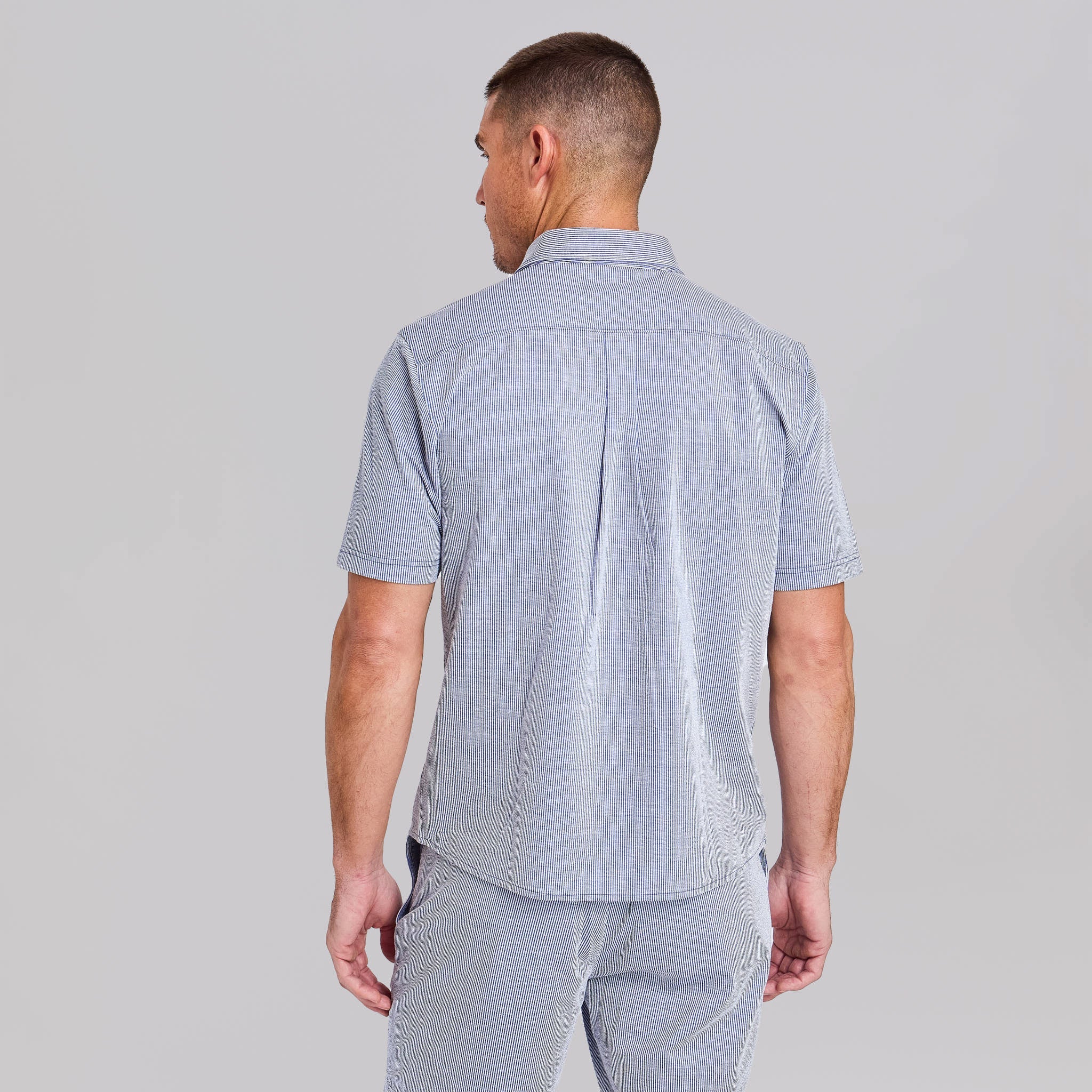 The Cole - Stretch Seersucker Short Sleeve Shirt - Navy/White