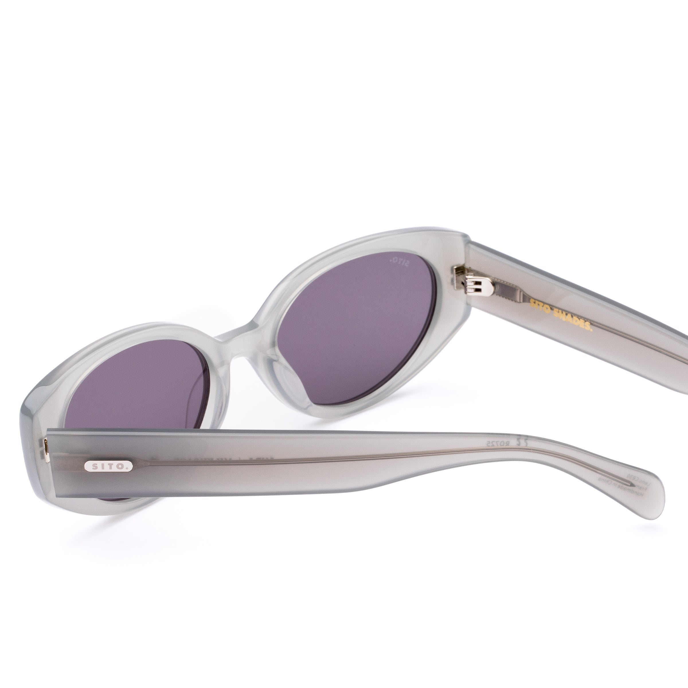 Aura - Milky Sage / Smokey Grey