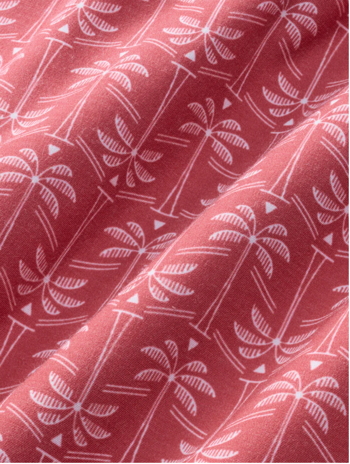 Bayberry Trunk - Red Palms