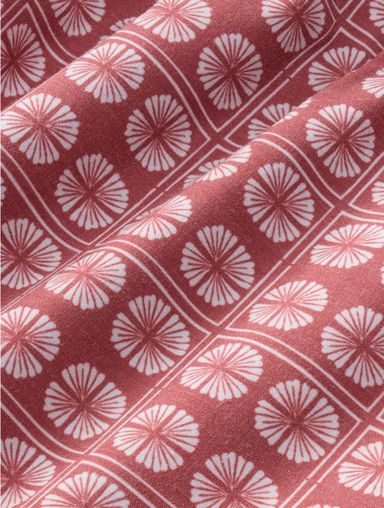 Bayberry Trunk - Redstone Sand Dollar