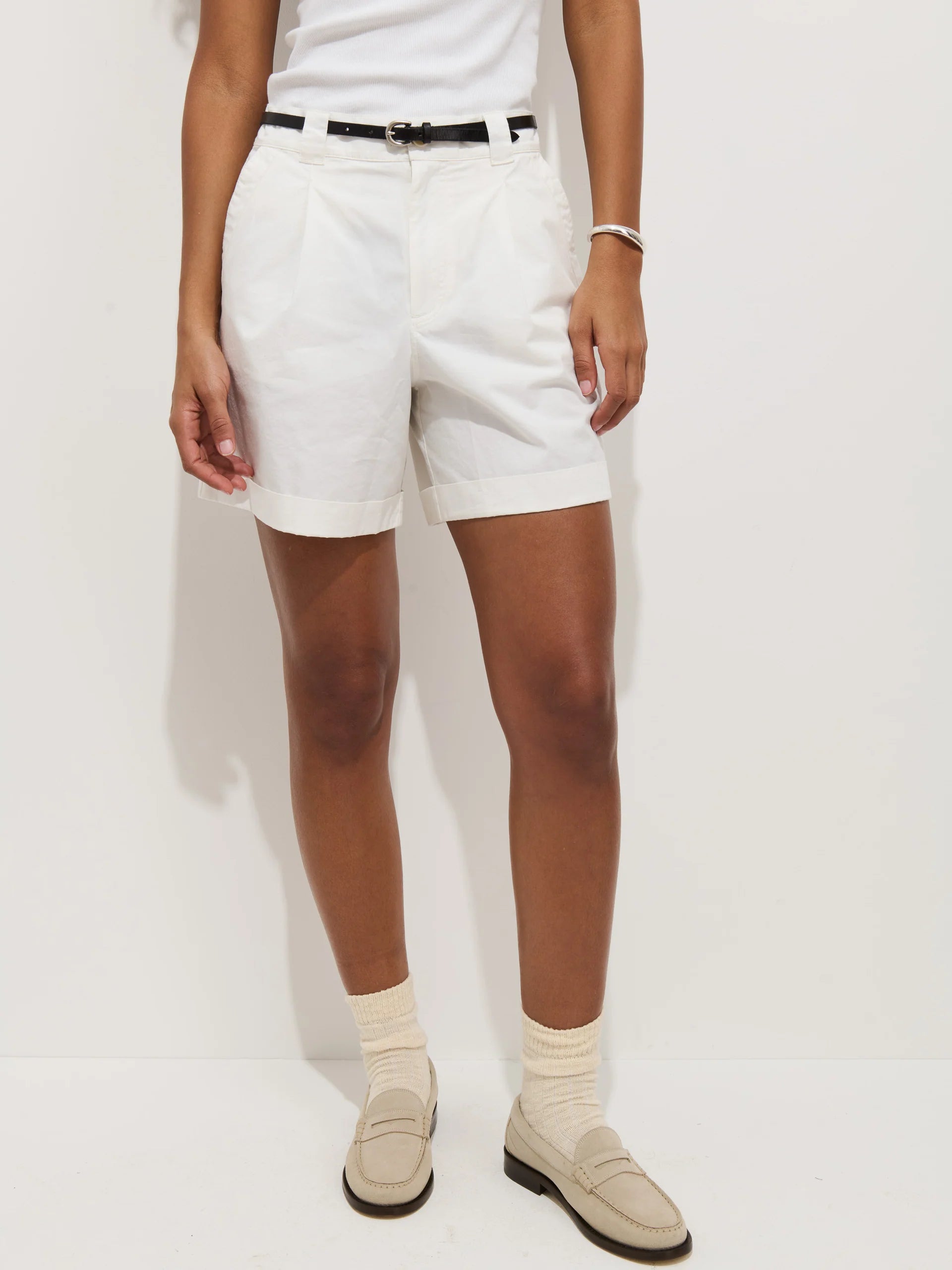 Lucie Short in Linen Cotton - White