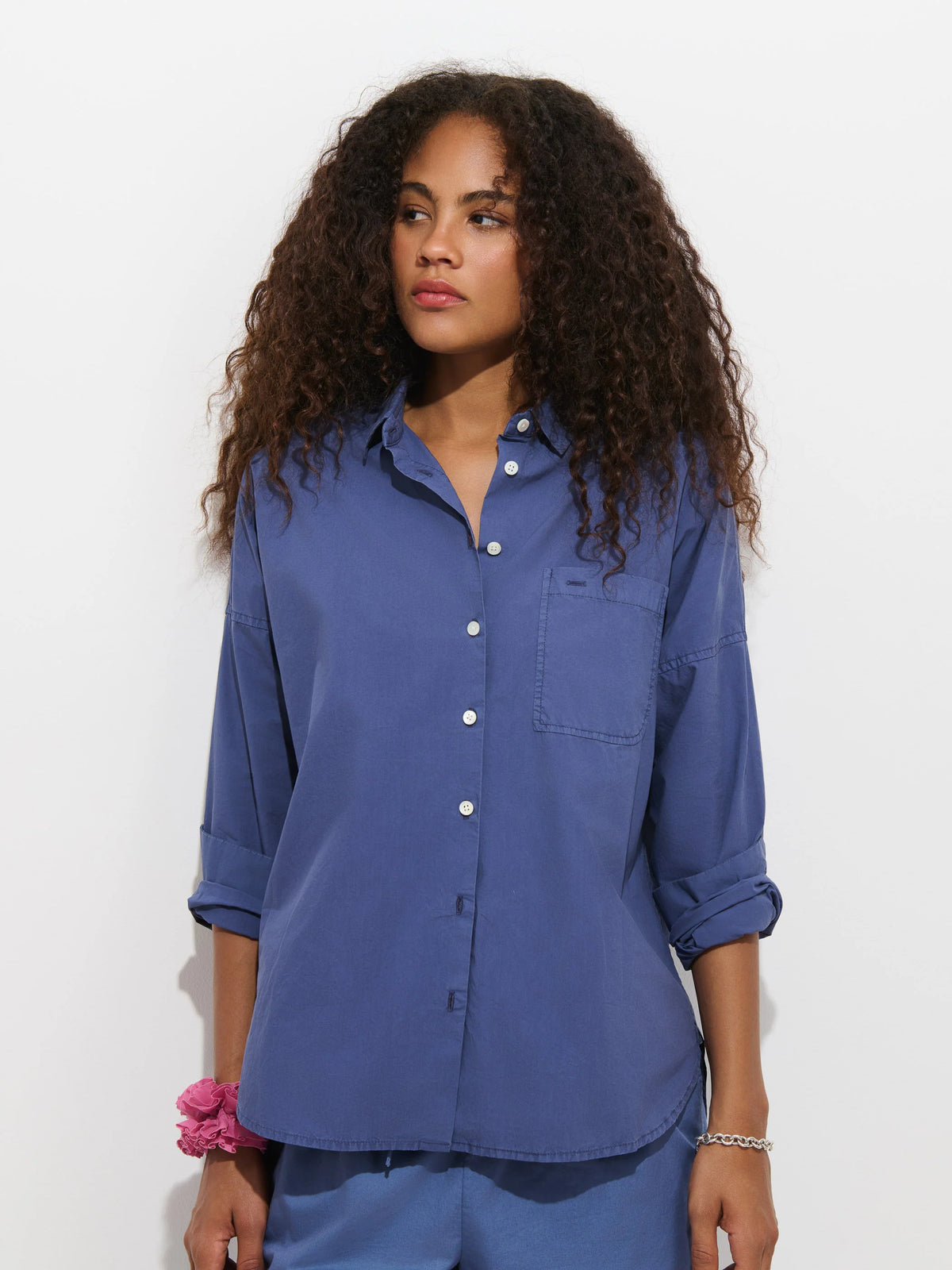 Jo Shirt in Cotton Poplin - Sea Ranch Blue