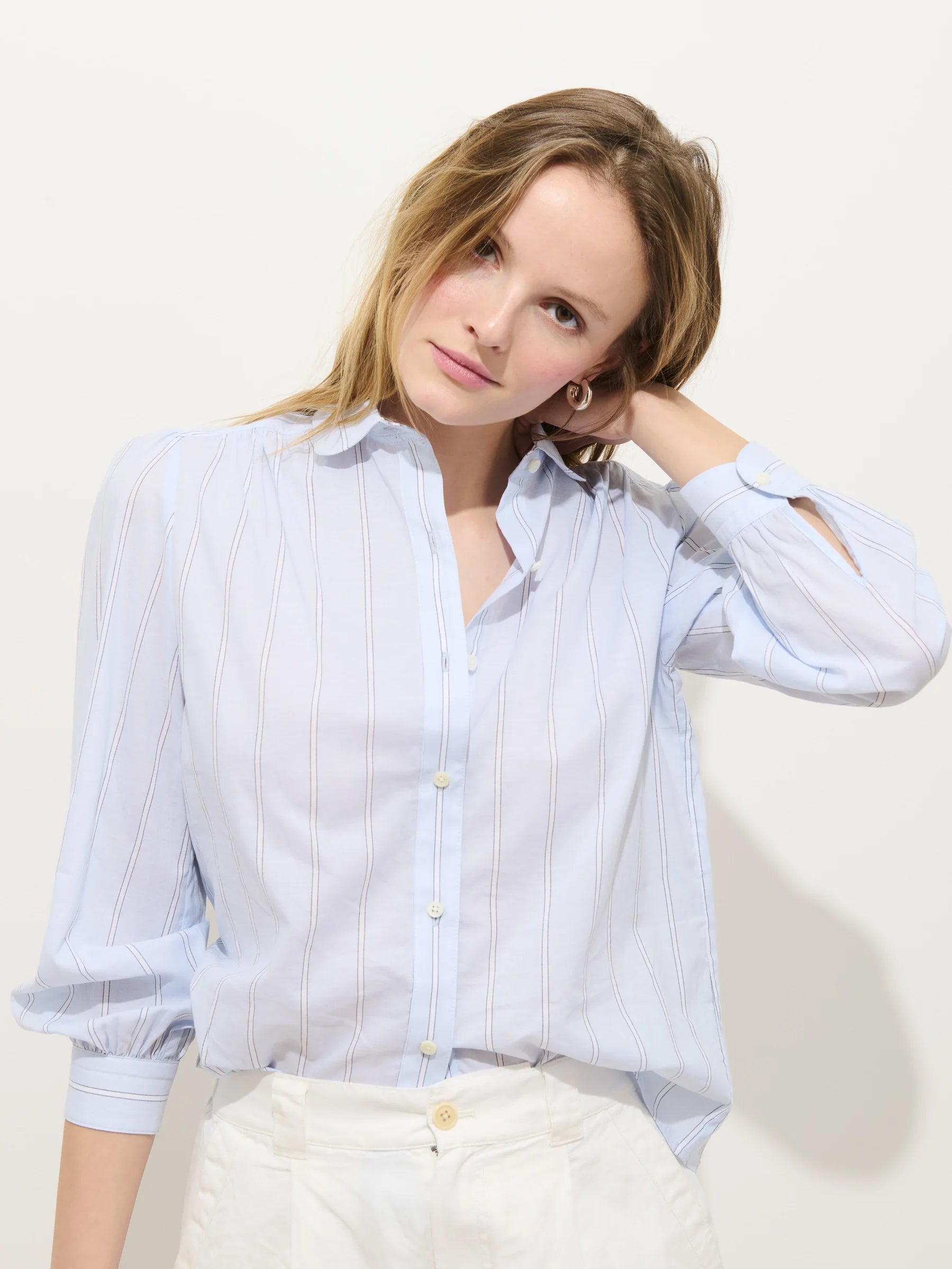 Hannah Striped Shirt In Cotton Voile - Blue Ground Stripe
