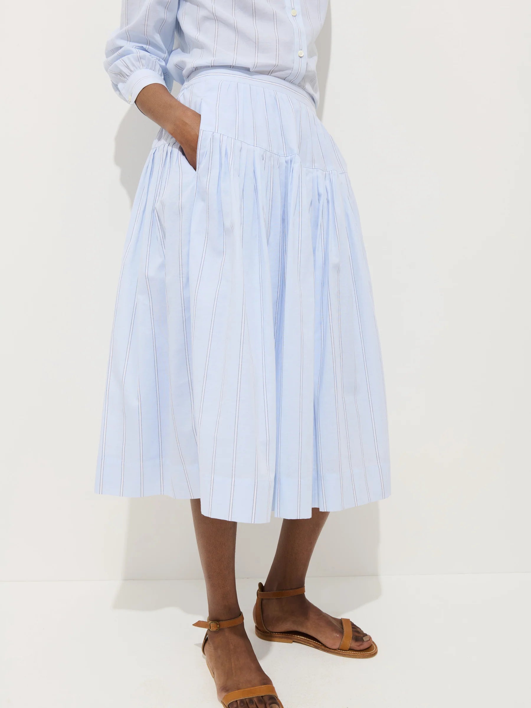 Hannah Striped Skirt In Cotton Voile - Blue Ground Stripe