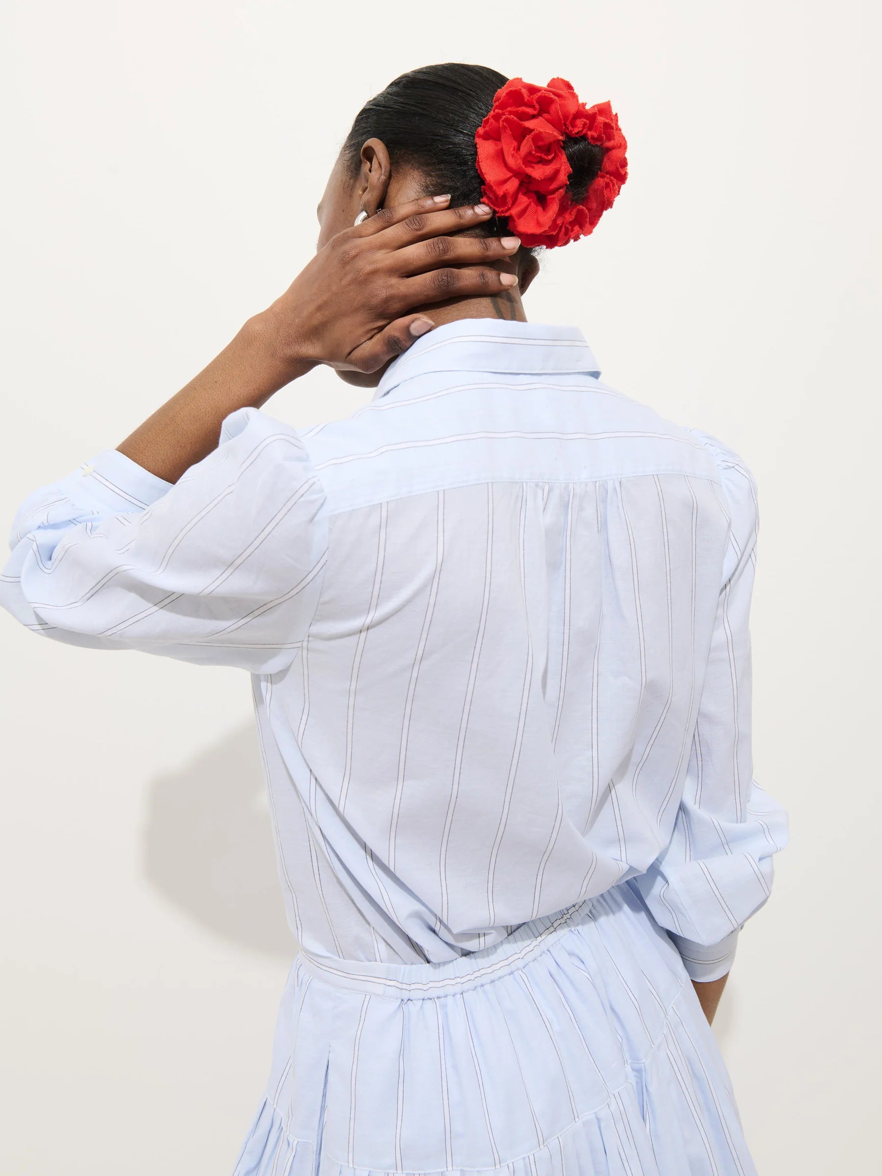 Hannah Striped Shirt In Cotton Voile - Blue Ground Stripe