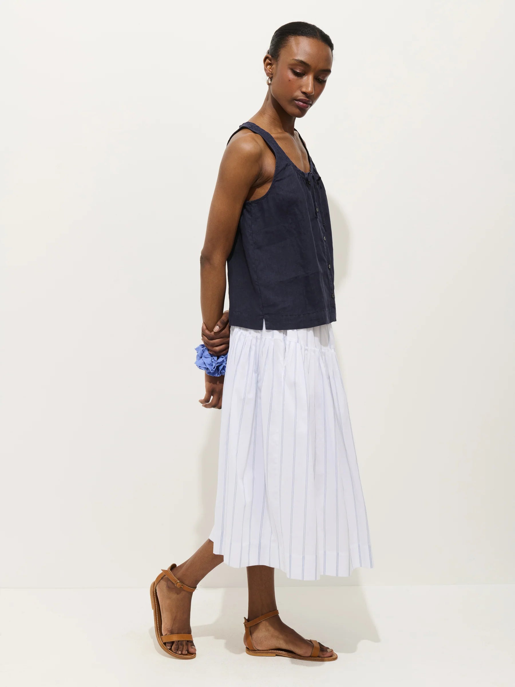 Sidney Top in Linen - Dark Navy