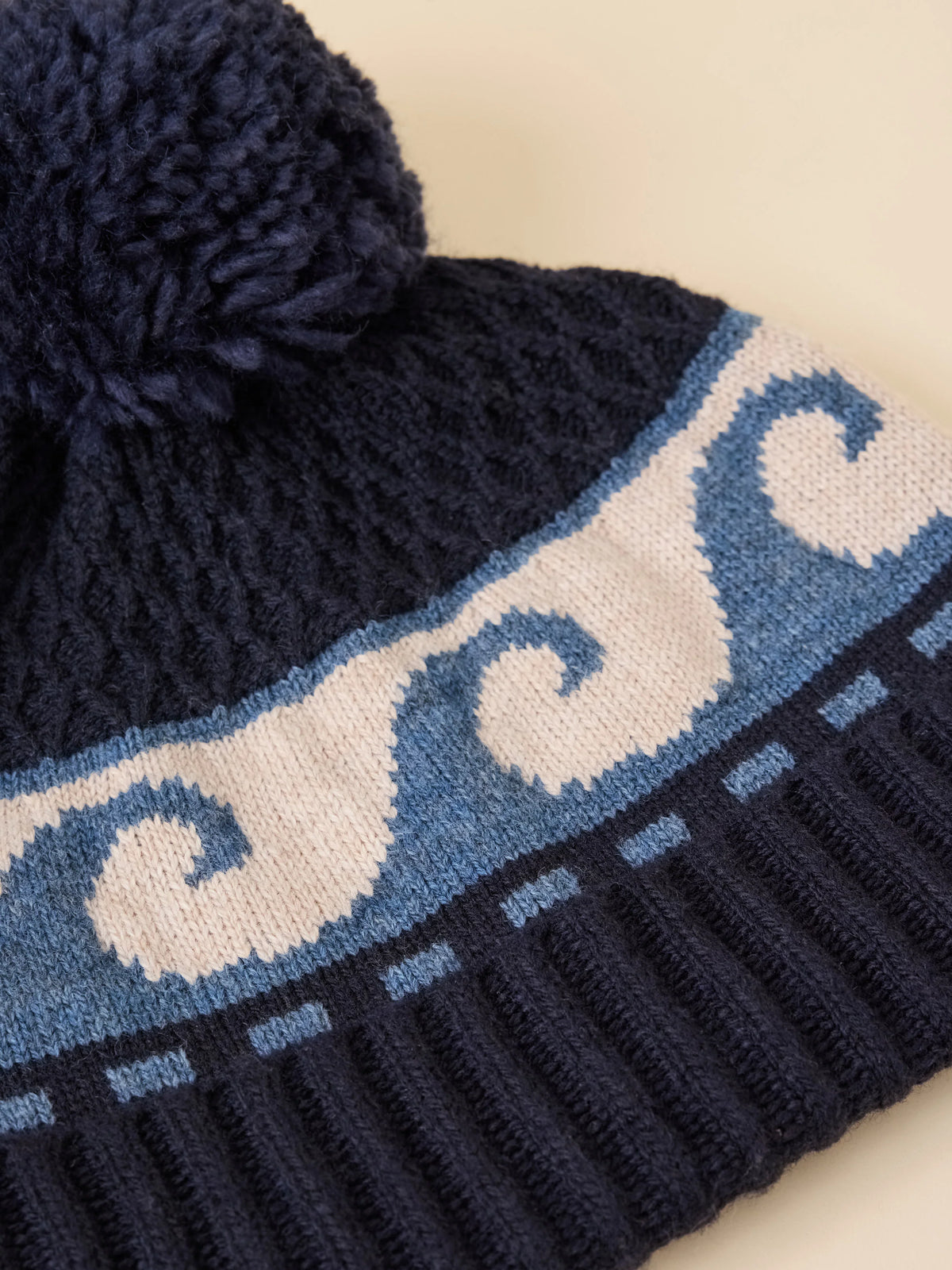 Wave Swell Beanie - Navy Multi